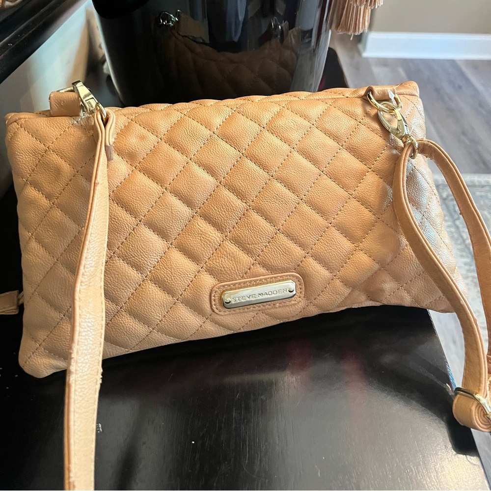 Steve Madden nude fold over purse
